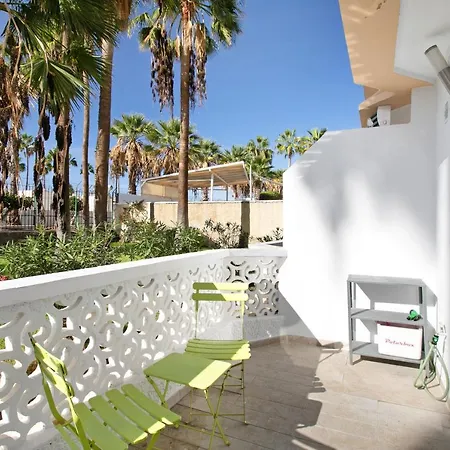 Apartment At 30 Mts From Sea